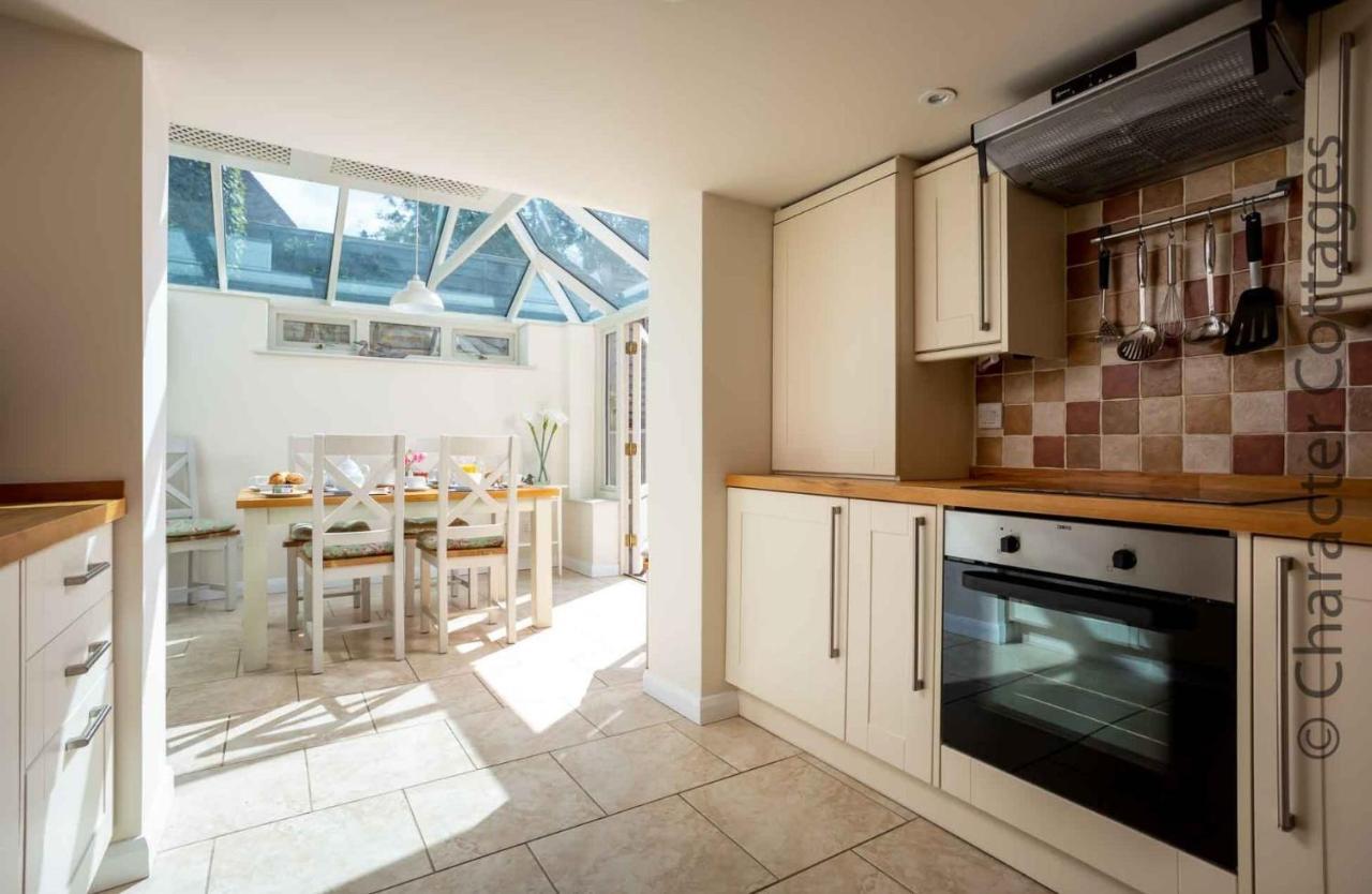 Weir Cottage Bourton-on-the-Water Екстериор снимка